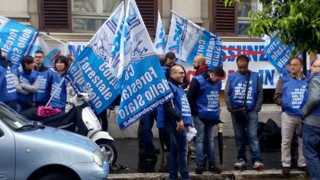 sit-in28042015